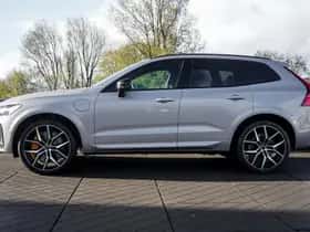Volvo XC60 (2025) thumbnail 3