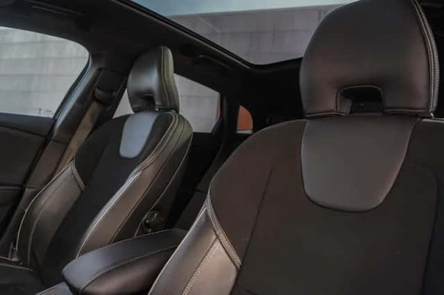 Volvo V40 (2020) thumbnail 15