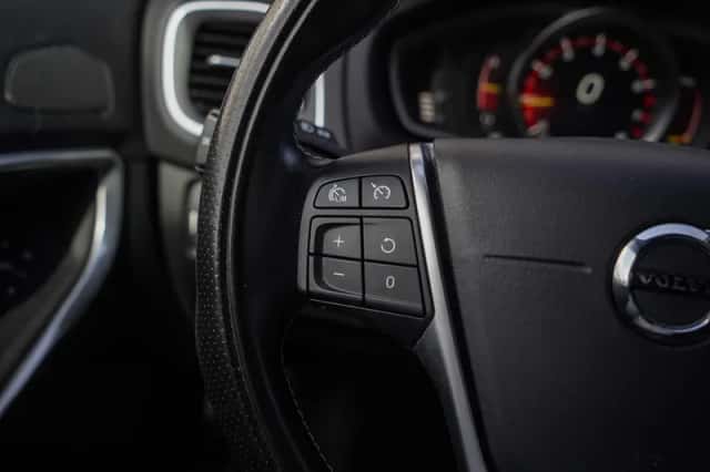 Volvo V40 (2020) thumbnail 17