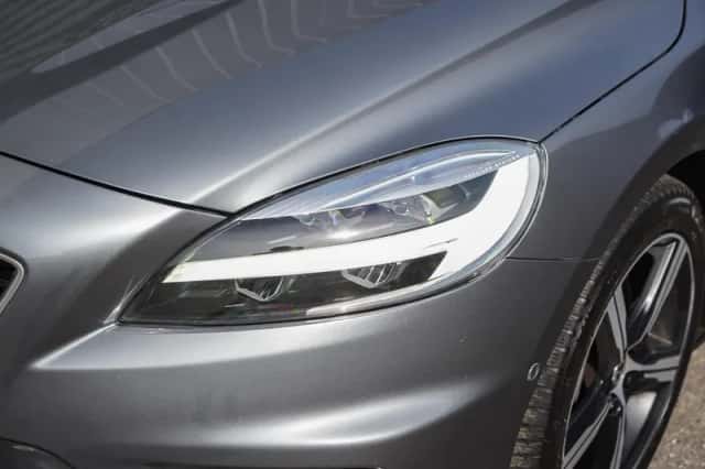 Volvo V40 (2020) thumbnail 4