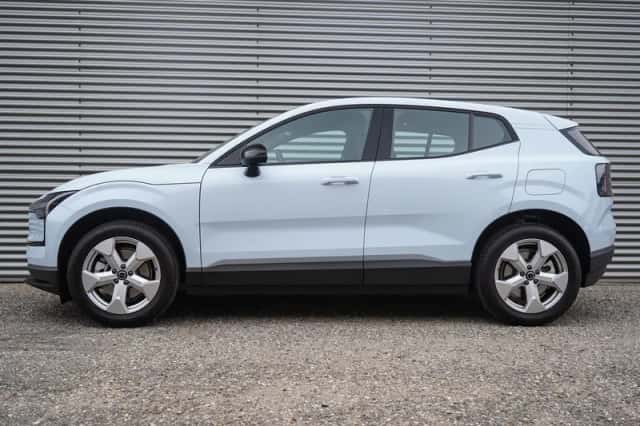 Volvo EX30 (2026) thumbnail 3