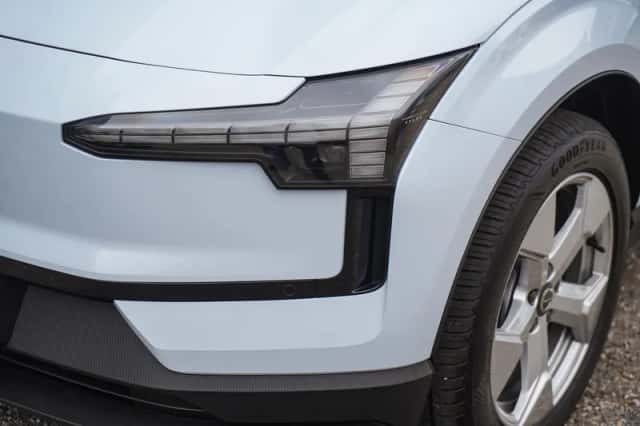 Volvo EX30 (2026) thumbnail 4