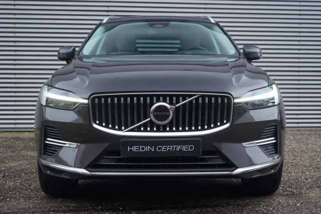 Volvo XC60 (2022) thumbnail 2