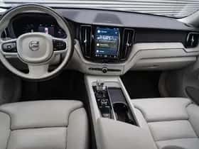 Volvo XC60 (2022) thumbnail 13