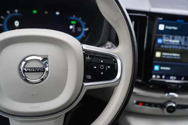 Volvo XC60 (2022) thumbnail 20