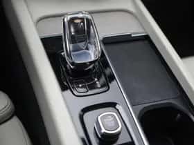 Volvo XC60 (2022) thumbnail 27