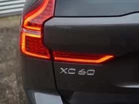 Volvo XC60 (2022) thumbnail 8
