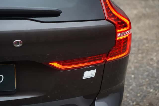 Volvo XC60 (2022) thumbnail 9