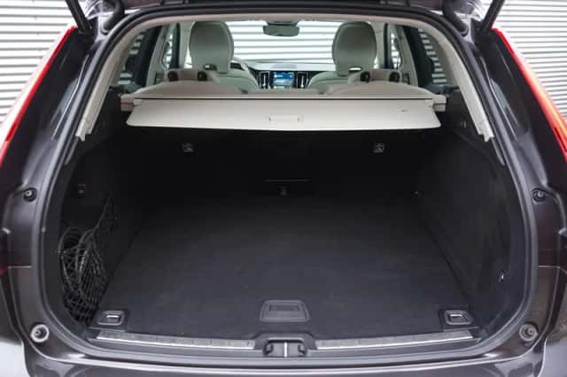 Volvo XC60 (2022) thumbnail 10