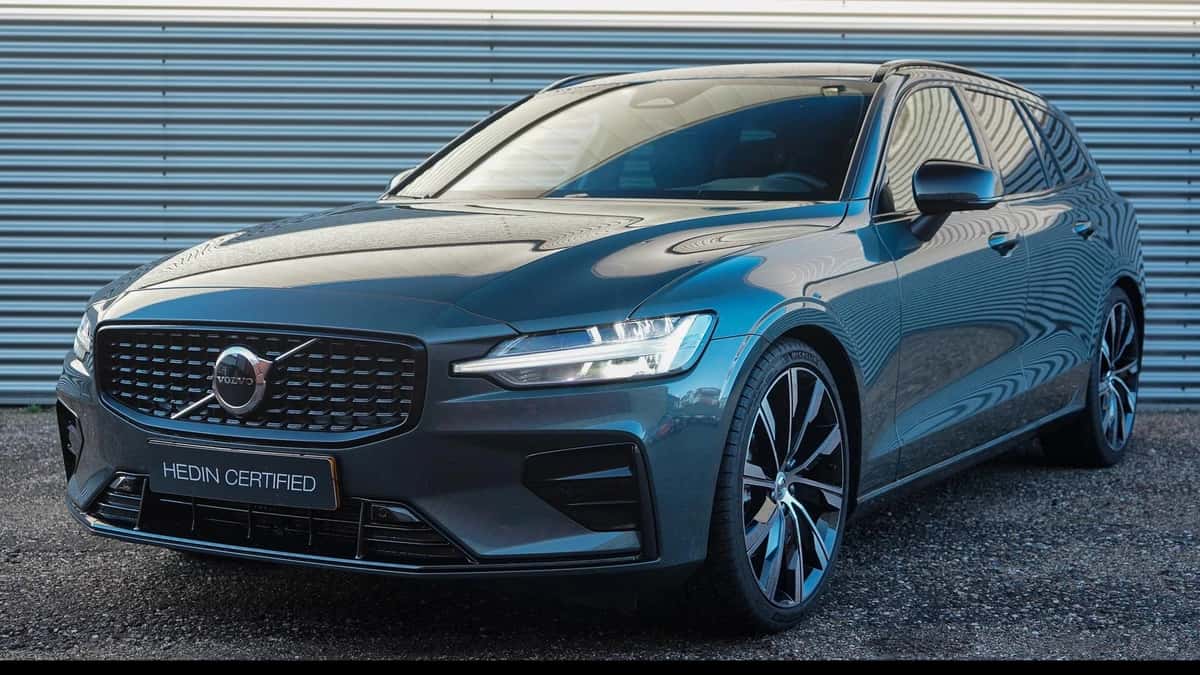 Volvo V60 (2025) — foto 1