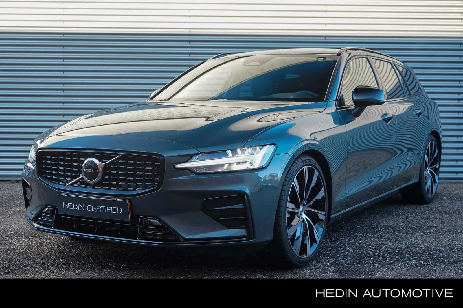 Volvo V60 (2025) — foto 1