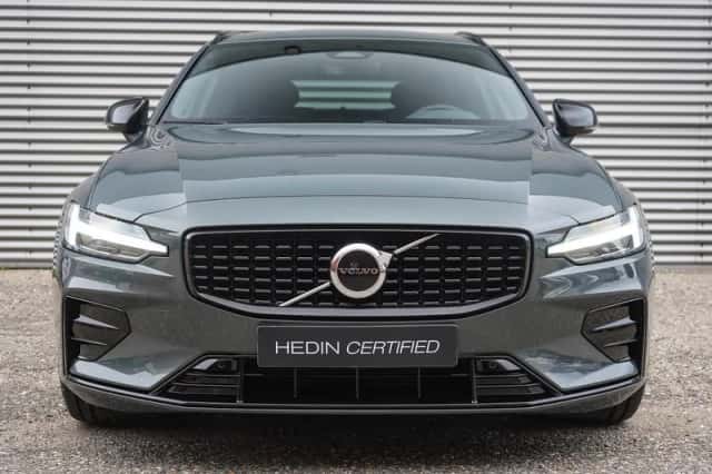 Volvo V60 (2025) thumbnail 2