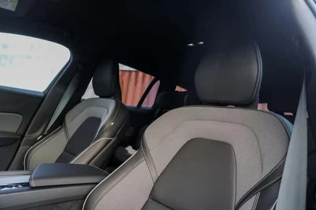 Volvo V60 (2025) thumbnail 13