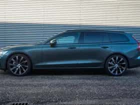 Volvo V60 (2025) thumbnail 3