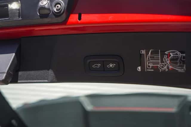 Volvo XC40 (2021) thumbnail 11