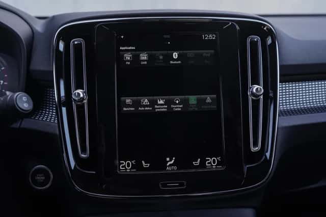 Volvo XC40 (2021) thumbnail 25