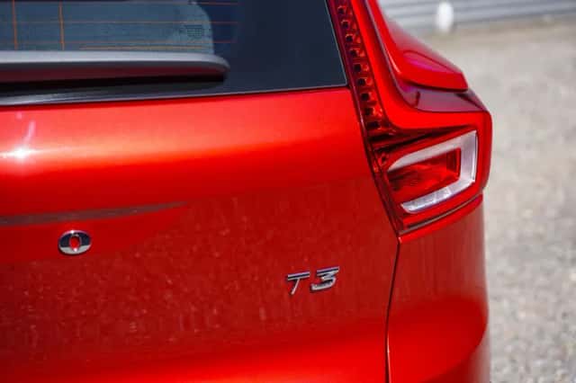 Volvo XC40 (2021) thumbnail 9