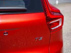 Volvo XC40 (2021) thumbnail 9