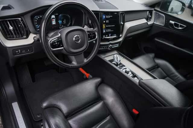 Volvo XC60 (2020) thumbnail 12