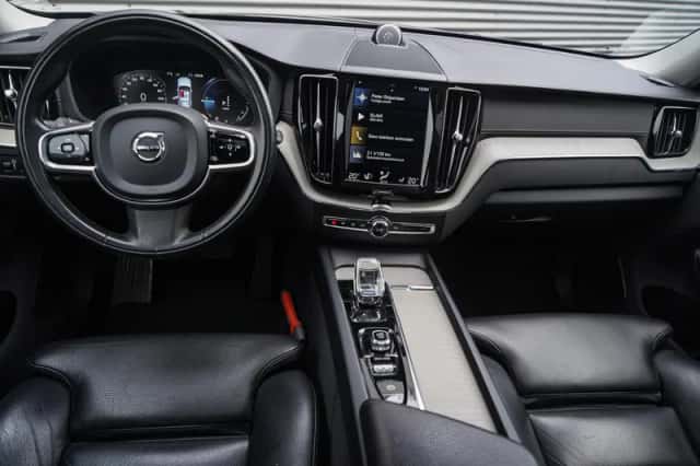 Volvo XC60 (2020) thumbnail 13
