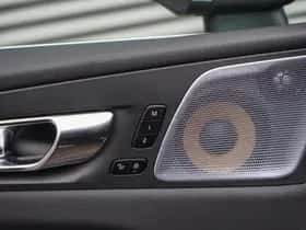 Volvo XC60 (2020) thumbnail 15