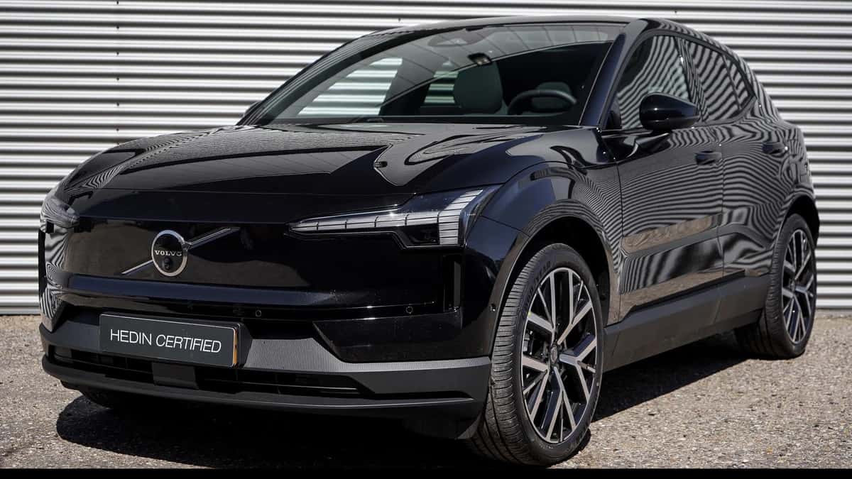 Volvo EX30 (2026) — foto 1