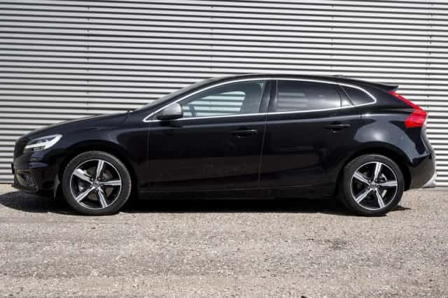 Volvo V40 (2020) thumbnail 3