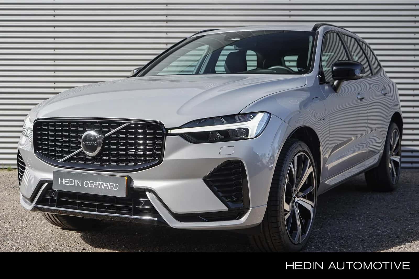 Volvo XC60 (2024) — foto 1