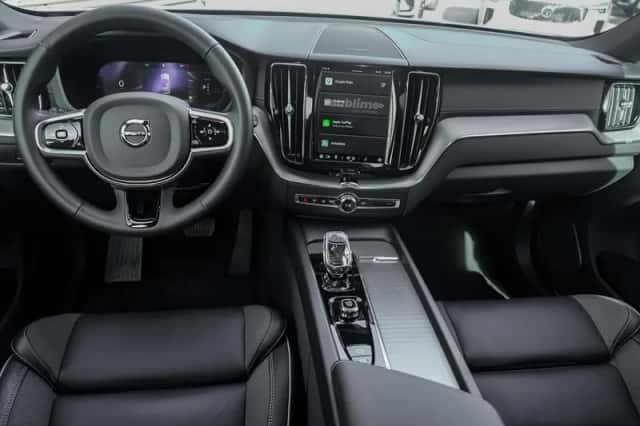 Volvo XC60 (2024) thumbnail 13