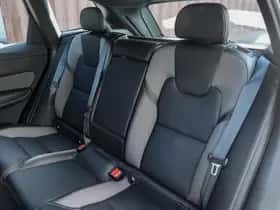 Volvo XC60 (2024) thumbnail 14