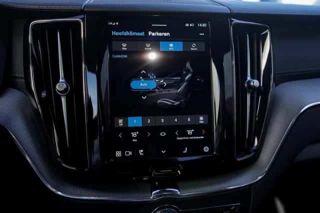 Volvo XC60 (2024) thumbnail 24