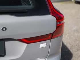 Volvo XC60 (2024) thumbnail 9