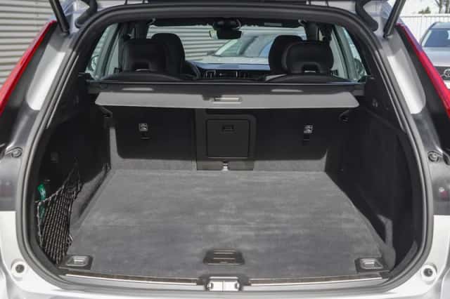 Volvo XC60 (2024) thumbnail 10