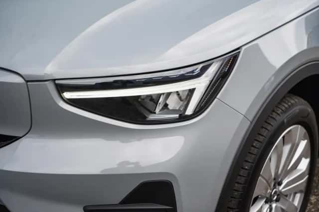 Volvo EX40 (2025) thumbnail 4