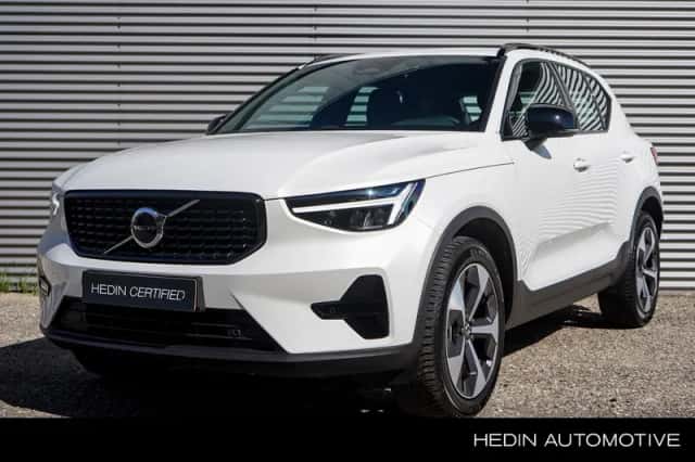 Volvo XC40 (2025)