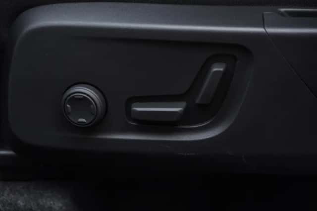 Volvo XC40 (2025) thumbnail 16