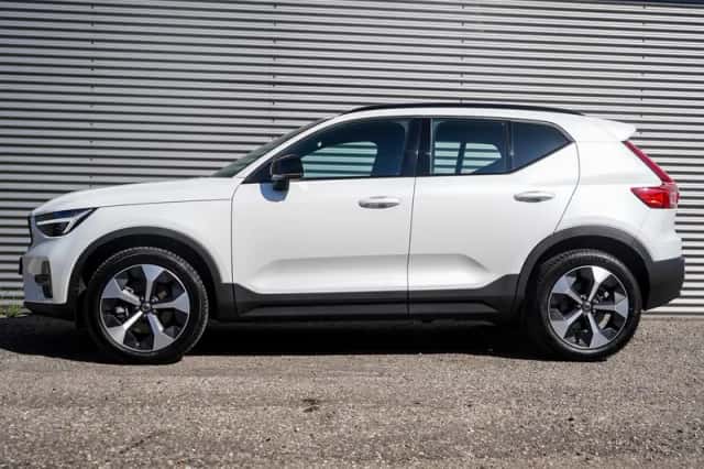 Volvo XC40 (2025) thumbnail 3
