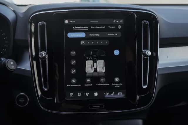 Volvo XC40 (2025) thumbnail 23