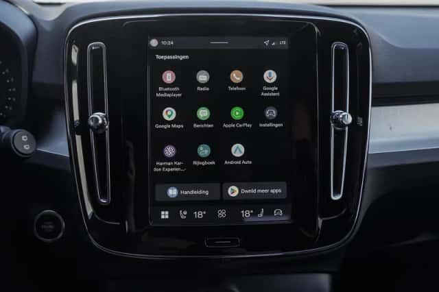 Volvo XC40 (2025) thumbnail 24