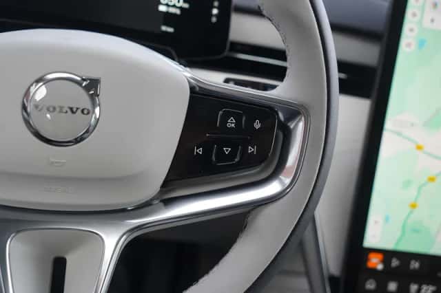 Volvo EX90 (2025) thumbnail 19