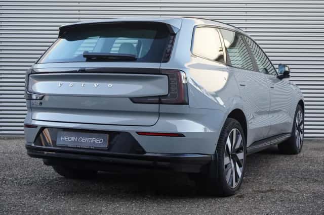 Volvo EX90 (2025) thumbnail 6