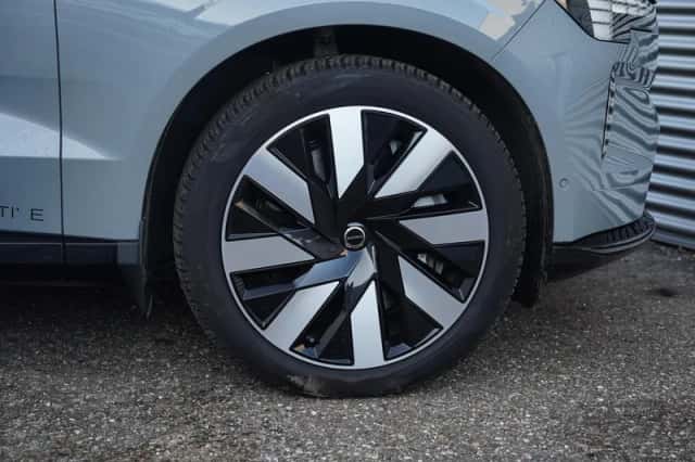 Volvo EX90 (2025) thumbnail 7