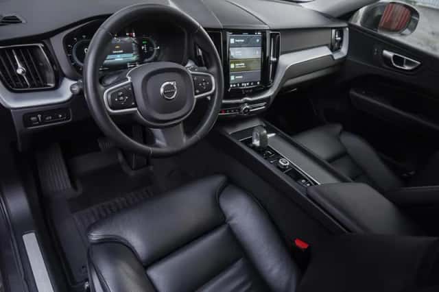 Volvo XC60 (2021) thumbnail 11