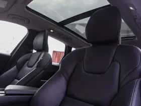 Volvo XC60 (2021) thumbnail 15