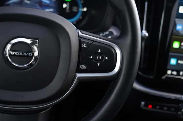 Volvo XC60 (2021) thumbnail 18