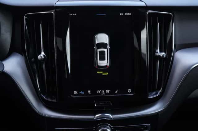 Volvo XC60 (2021) thumbnail 24