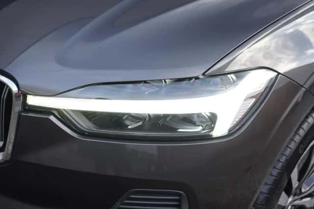 Volvo XC60 (2021) thumbnail 4