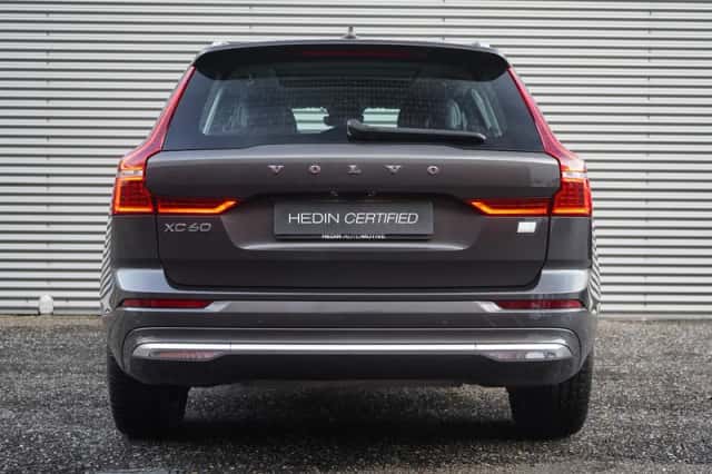 Volvo XC60 (2021) thumbnail 5