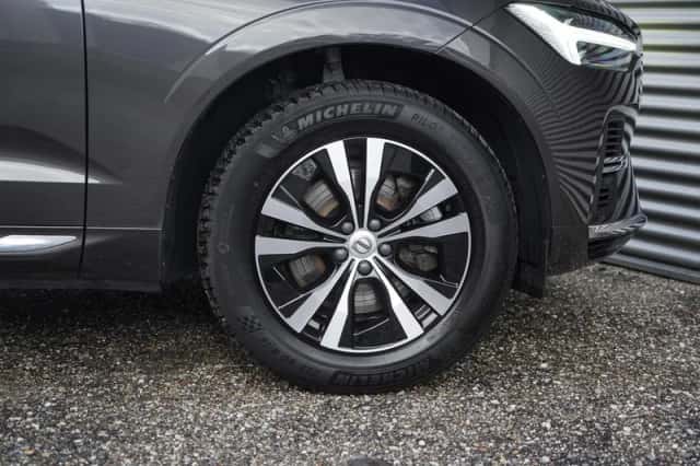 Volvo XC60 (2021) thumbnail 7