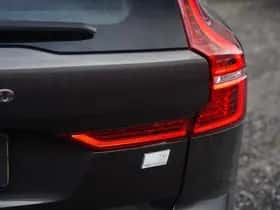 Volvo XC60 (2021) thumbnail 9